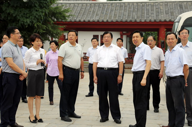 IMG_2008_缩小大小.jpg