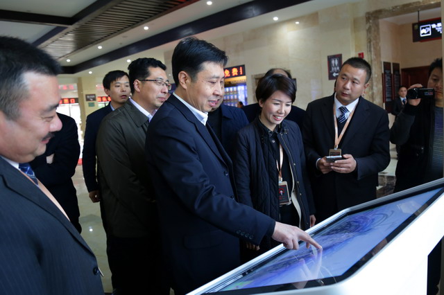 市委书记.jpg